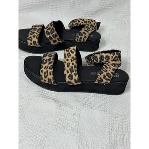 Crazy Train Women's Leopard Print Strap Sandals‎ Size 7